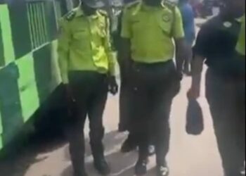 Lagos Gov’t Fumes As Soldiers ‘Attack’ Sanitation Corps Personnel