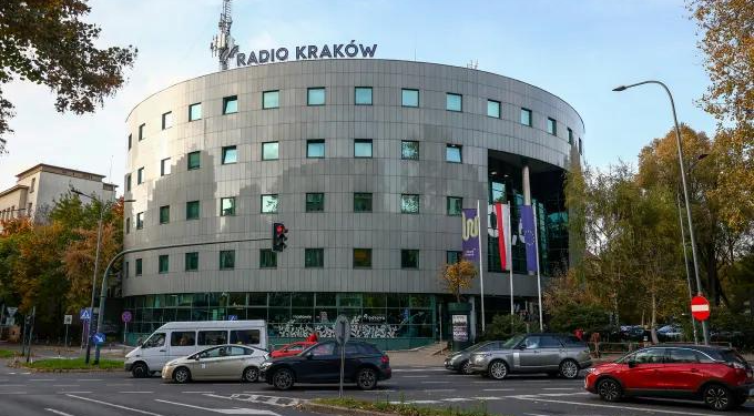 Polish Radio Station Replaces Journalists With AI