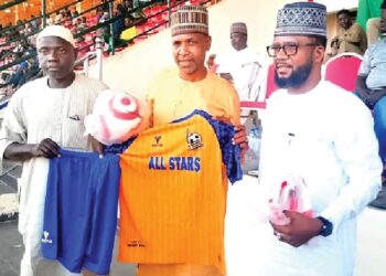 Veteran Cup: Dankwambo Donates Jerseys, Balls, Cash To Gombe All Stars FC