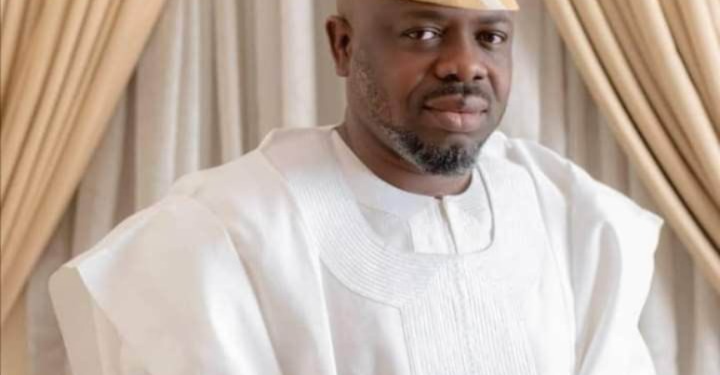 Late Hon. Oladotun Olakanle.