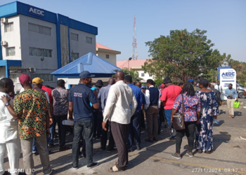Electricity Workers Shut Down AEDC Headquarters Over Unresolved Workers’ Grievances