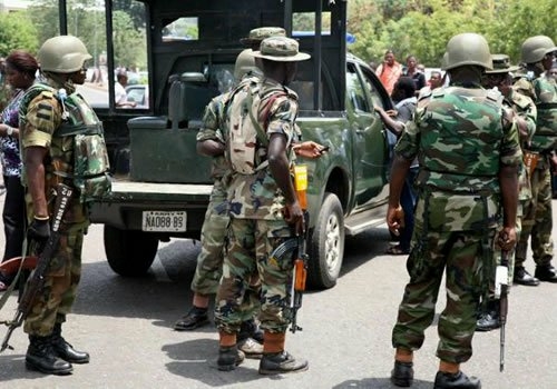 Troops Of 3 Division Raids Illegal Arms Manufacturing Factory, Arrest Weapon Fabricator 1 nigerian troops