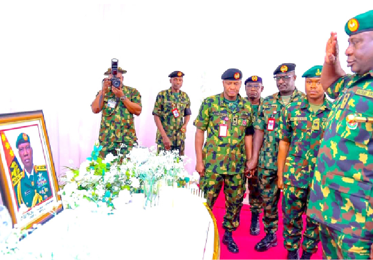 The acting Chief of Army Staff (COAS), Lt Gen Olufemi Oluyede with other senior officers when he paid a condolence visit to Mrs Mariya Lagbaja and other family members of the late COAS, Lt Gen Taoreed Abiodun Lagbaja at the Flag Staff House, Niger Barracks Abuja, yesterday.