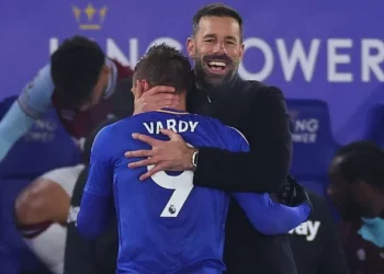 Van Nistelrooy’s Perfect Start Piles Pressure On Lopetegui