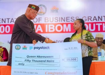 Gov Eno Disburses N750m To 15,000 Unemployed Youths