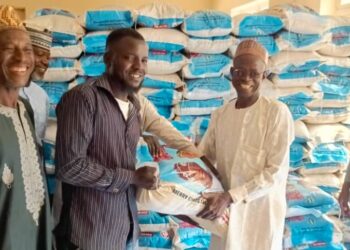 Christmas: Tinubu’s Wife Distributes 1,000 Bags Of Rice To Bauchi Christians