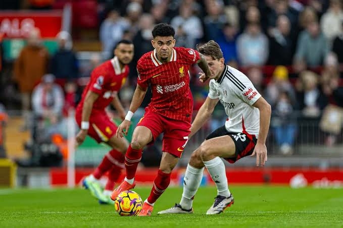 EPL: Liverpool Edge Everton, Restore 12-point Lead 1 Liverpool