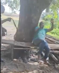 Customs Official Brutalises Civilians For Filming In Lagos ‘Smuggling Zone’ 1 WhatsApp Image 2024 12 03 at 11.19.54