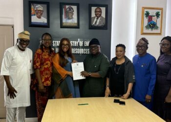 Lagos Plans Deployment Of 20,000 Smart Solar Street Lights