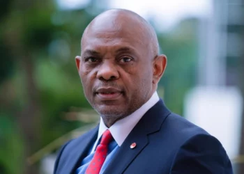 Tony Elumelu Doles Out Christmas Rice To His Community