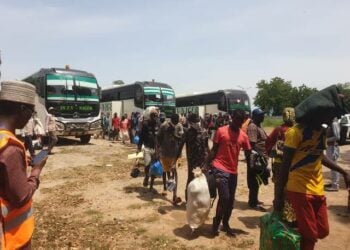 403 Stranded Nigerians Return From Niger Republic