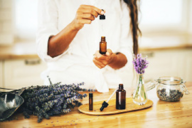 Integrating Essential Oils, Aromatherapy In Health: A Simple Guide 1 oils