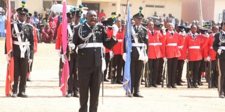 454 Constables Graduate From Police School In Minna