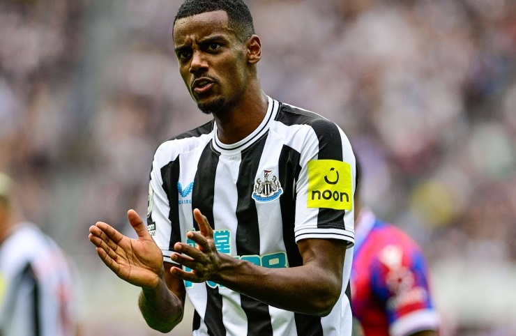 Isak Resumes Training With Newcastle Amid Liverpool Interest 1 Alexander Isak