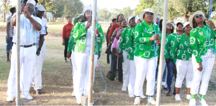 80 Amateur Golfers Storm Kaduna For Ladies’ Open 1 L-R Captain Kaduna Golf Club, Ken Nwankwo, Lady Captain of the Club, Justina Gideon, 1st Vice President, Ladies Golf Association of Nigeria, Lami Ahmed, and the Association’s President, Evelyn Oyome, at the tees /flag-off of 11th Kaduna Ladies Golf Tournament in Kaduna yesterday,Photo Gbenga Folorunsho Abiola