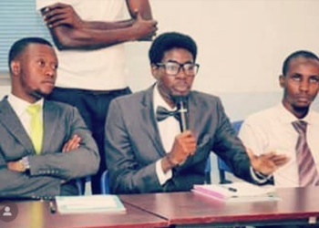 Efe Chesterfield Facilitates Syndicate Session At Lagos University