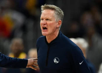 NBA: Warriors Suffering Crisis Of Confidence, Says Kerr