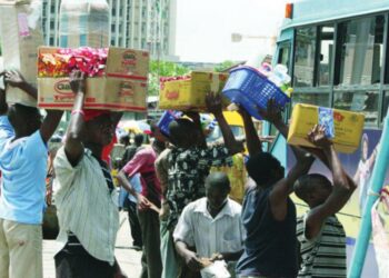 Oyo Govt Threatens To Clamp Down On Street Traders