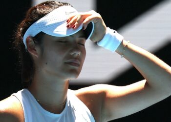 Australian Open: Raducanu Suffers Heavy Defeat To Swiatek
