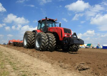 Farmers To Receive 2,000 Tractors From Federal Government In March