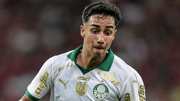 Man City Sign Brazilian Vitor Reis From Palmeiras 1 viktor reiz