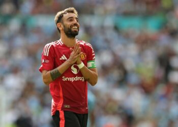 Fernandes Inspires Man Utd Fightback For Everton Draw