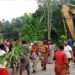 Protesters Barricade East-West Road Over Land Grabbing