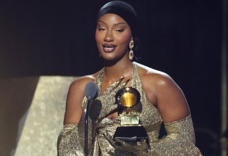 Davido Congratulates Tems On Grammy Award Win 1 tems