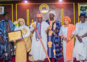 PICTORIAL: Osun Monarch Honours Botswana Army General, Saudi Arabian Princess