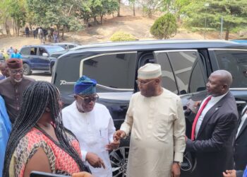 JUST-IN: Atiku Holds Private Meeting With Obasanjo In Abeokuta