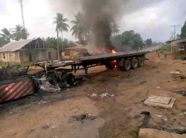 Irate Youths Raze Army Vehicles As Soldier Kills Protester In Akwa Ibom