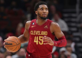 NBA: Cavs Recover From Slow Start To Beat Celtics