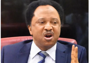 Shehu Sani Visits Late Ogunlana’s Family, Urges Sustenance of Football Legend’s Legacies