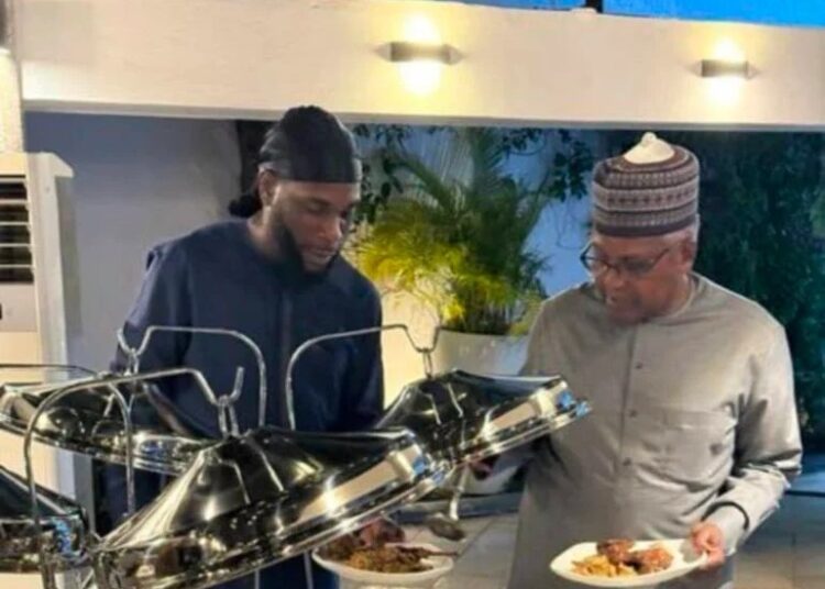 Burna Boy Joins Dangote For Iftar