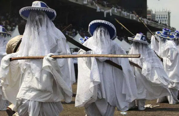 Amazon Prime Apologises Over Desecration Of Eyo Masquerade In 'Gangs Of Lagos' 1 eyo masquerade