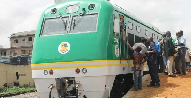 Several People Escape Death As Train Rams Into Vehicles 1 train 640x330 1