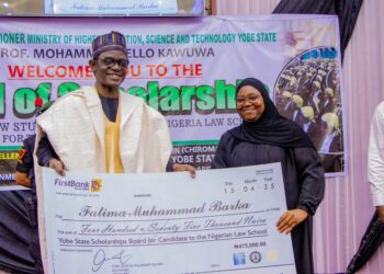Gov Buni Presents Scholarship Cheques, Laptops To 127 Law Students