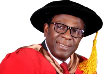 VC Tasks Schools, Students On Communication Strategies