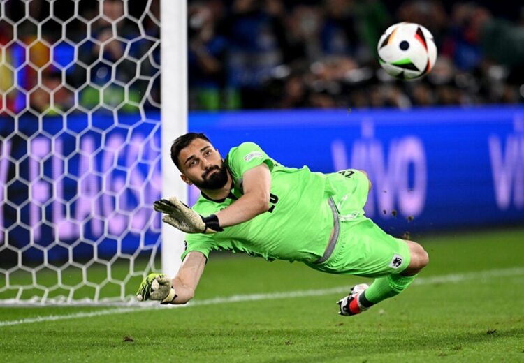 Fussball Euro 2024 Achtelfinale 30.06.2024 Spanien - Georgien Torwart Giorgi Mamardashvili Georgien *** Football Euro 2024 Round of 16 30 06 2024 Spain Georgia Goalkeeper Giorgi Mamardashvili Georgia