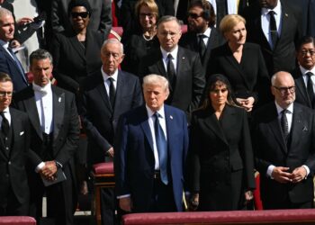 PICTORIAL: World Leaders, Thousands Bid Pope Francis Farewell
