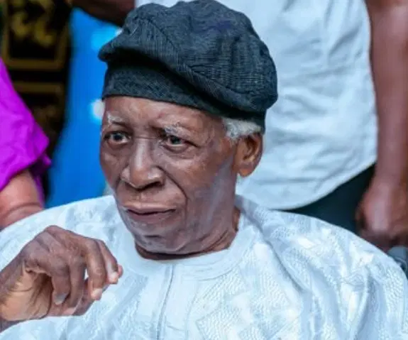 Tinubu Mourns Former Oyo Governor Olunloyo 1 Olunloyo