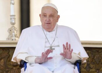 PICTORIAL: Pope Francis Makes First Public Appearance After Hospital Stay