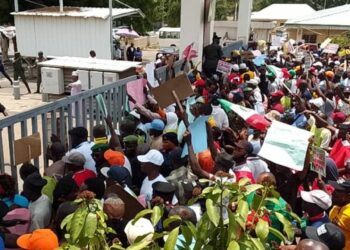 NLC Shuts Down Wike’s Office, Demands N70,000 Minimum Wage For Area Council Workers