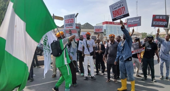 Protesters Dispersed In Abuja, Port Harcourt, Lagos 1 protesters in Abuja
