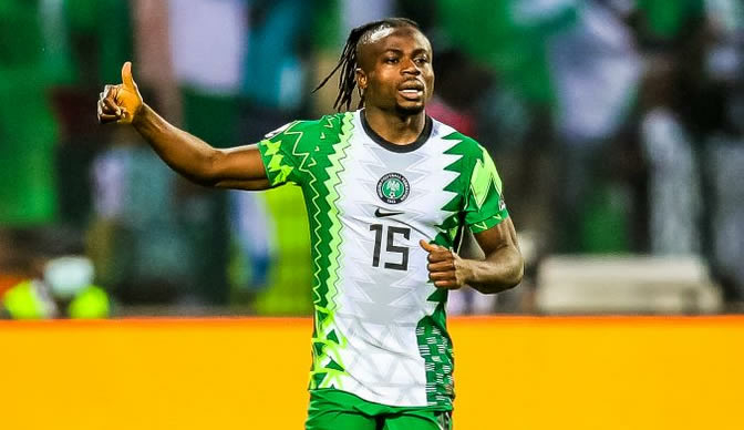 Everton Eye Moses Simon 1 simon moses