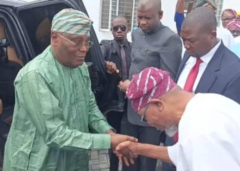 JUST-IN: Atiku Visits Aregbesola Ahead Of Ijesa Monarch’s Coronation In Osun