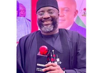 Amadi Rejoices With Pope, Praises Leadership Style