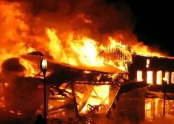 Fire Destroys 4 Shops, Building, Vehicle In Oyo
