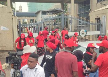 PICTORIAL: Finance Ministry Shut Down As Workers Protest Unpaid Allowances
