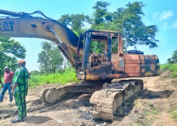 Warlords Burn Ebonyi Gov’t Excavator Deployed For Boundary Demarcation